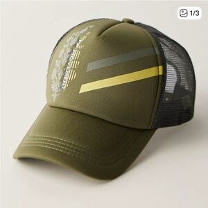 NWT Free People Trail Runner Trucker Hat in Olive Logo